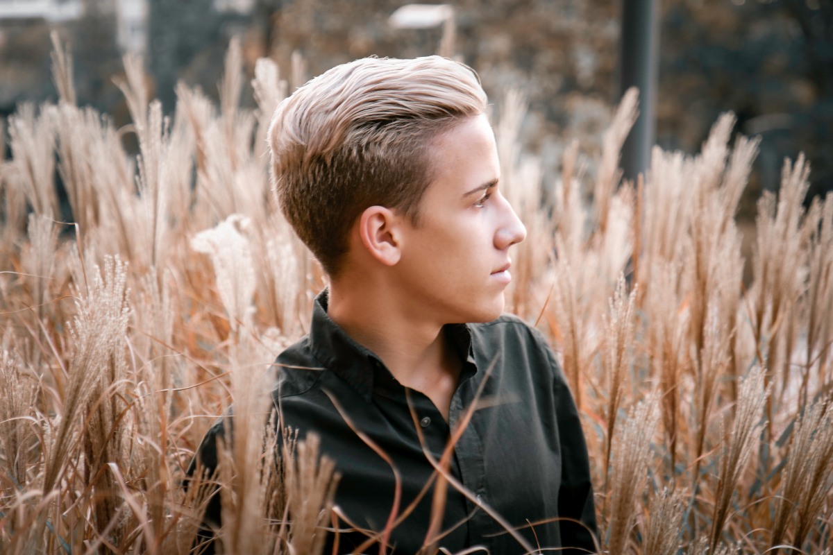 Luzes no cabelo masculino: conheça essa tendência para 2023!