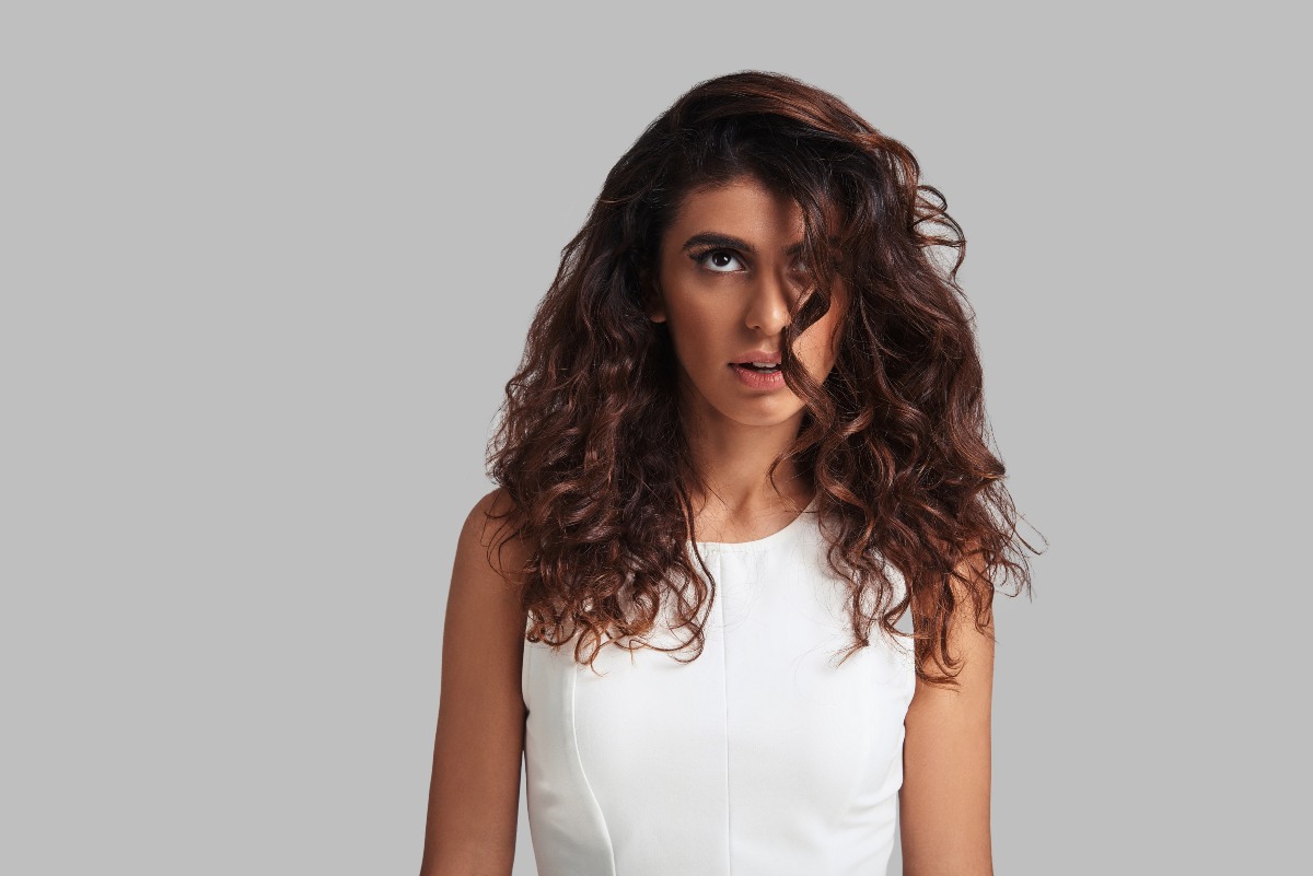 Dicas de como diminuir o volume do cabelo